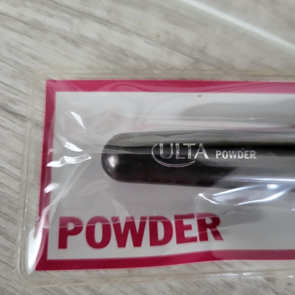 Ulta Make Up Beauty Blush Powder Brush New - Picture 2 of 3